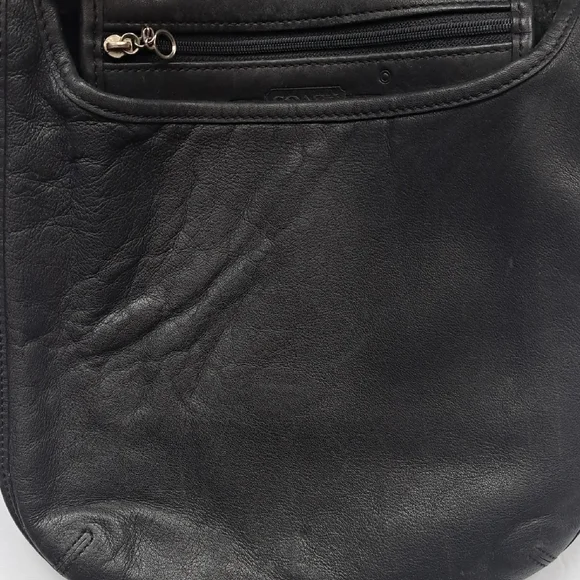 Coach Black Leather Logo Tag Accessory - Picture 4 of 10